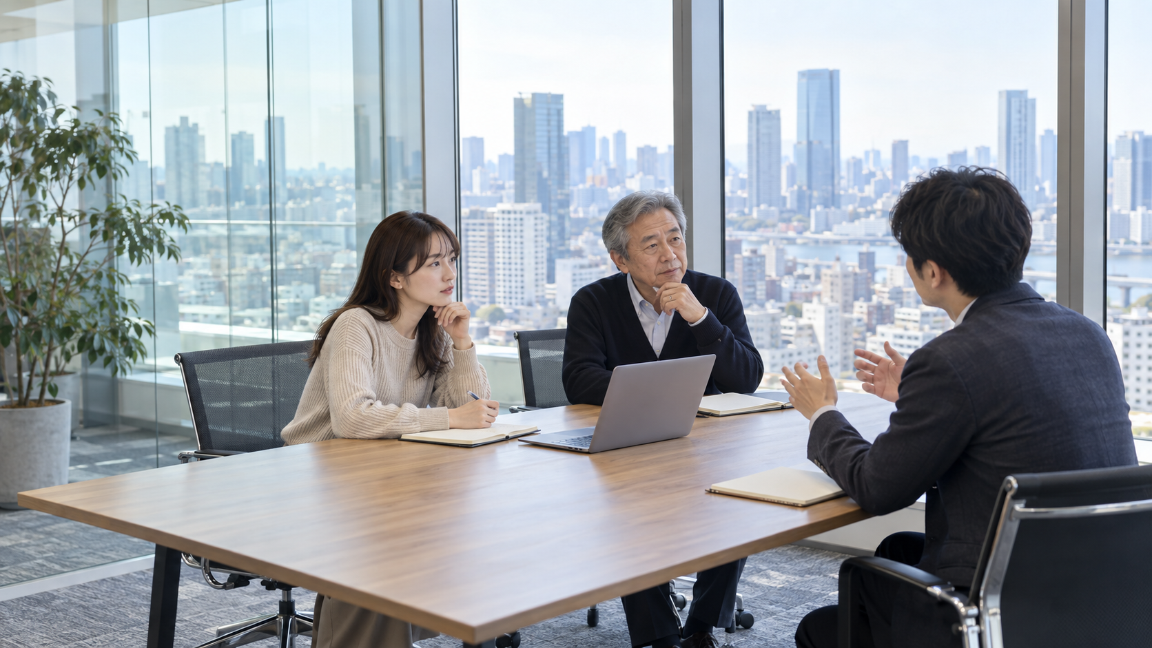中途採用の社内連携を相談・確認するイメージ